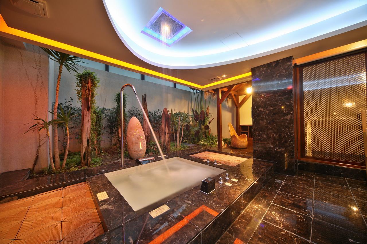 Lanshy Motel Taichung Esterno foto