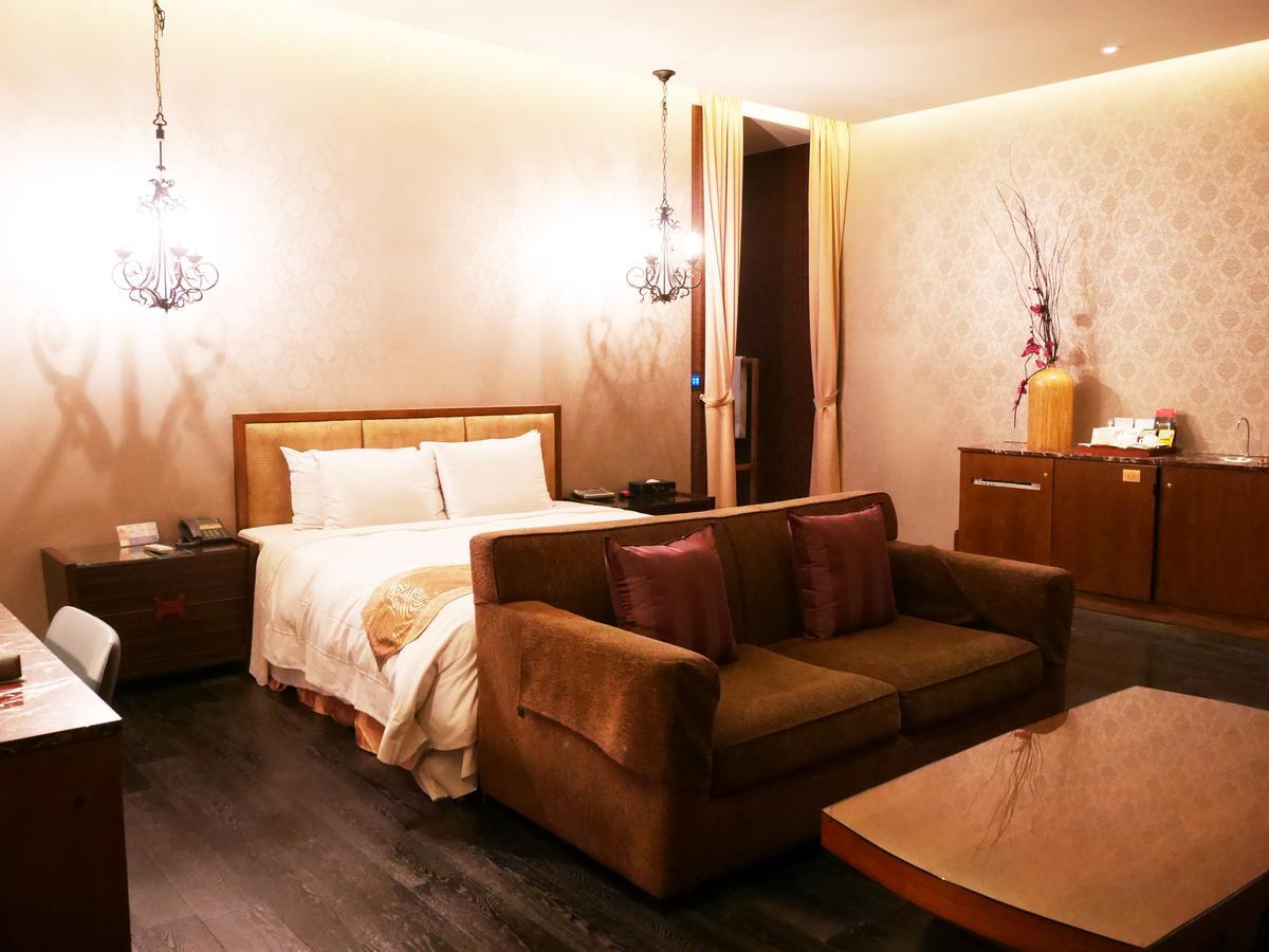 Lanshy Motel Taichung Esterno foto