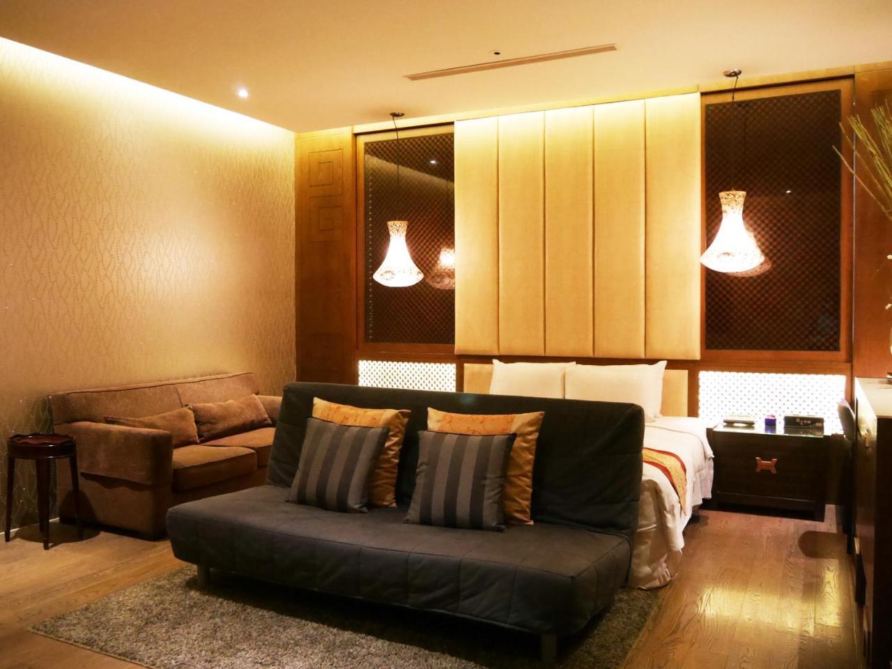 Lanshy Motel Taichung Esterno foto