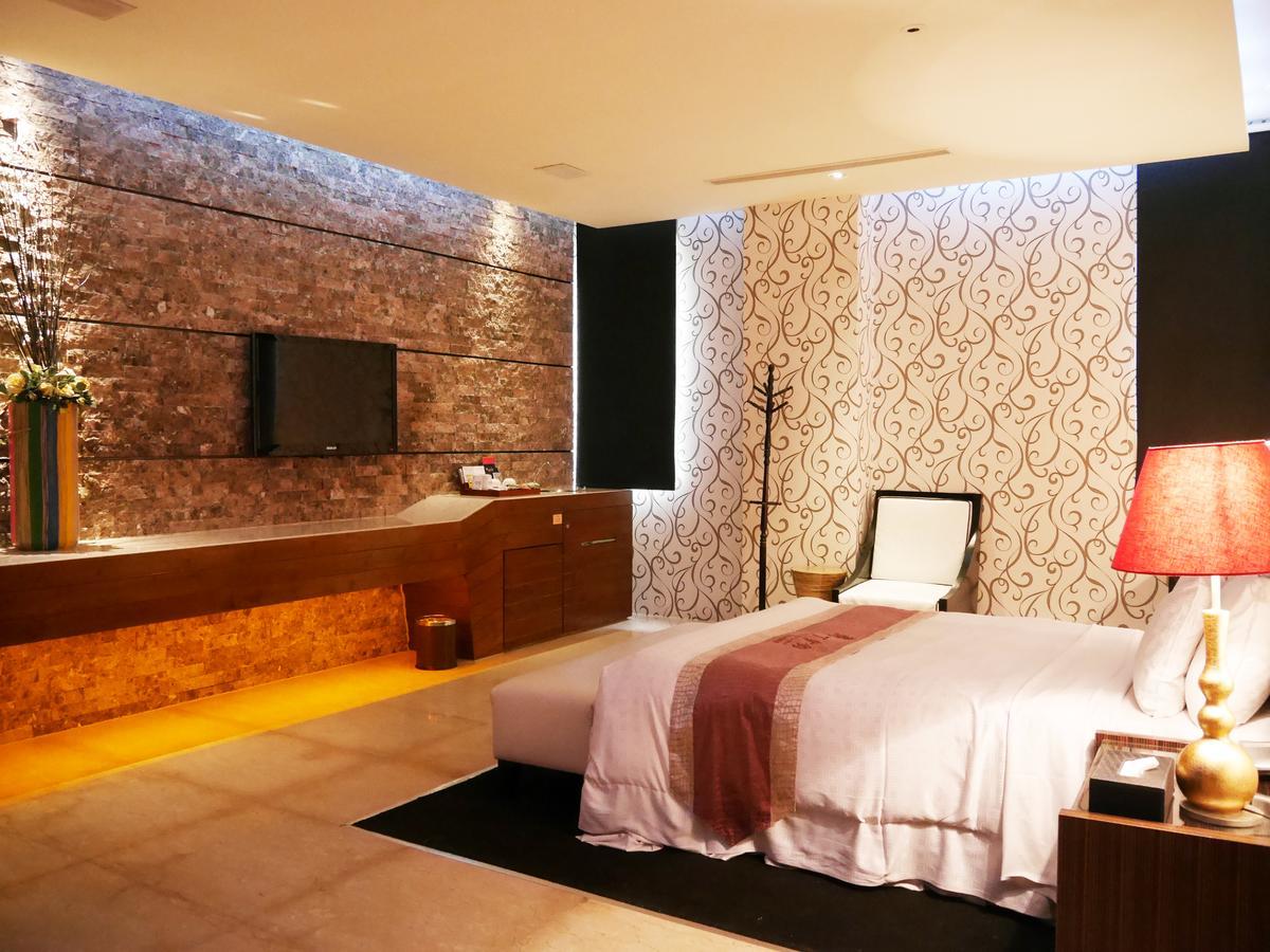 Lanshy Motel Taichung Esterno foto