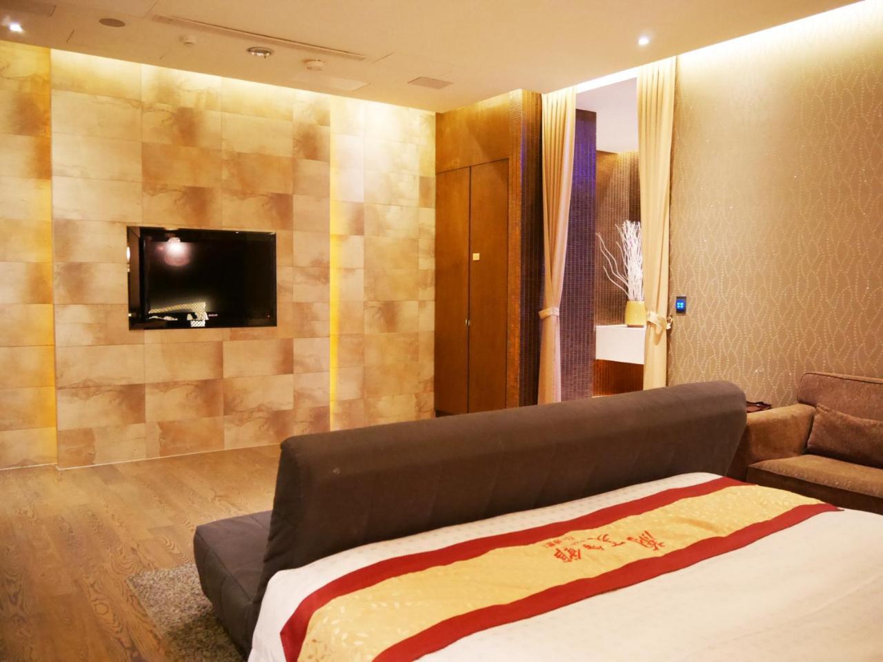 Lanshy Motel Taichung Esterno foto